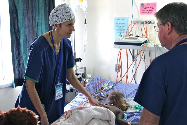 Cardiac patient with Drs in PNG